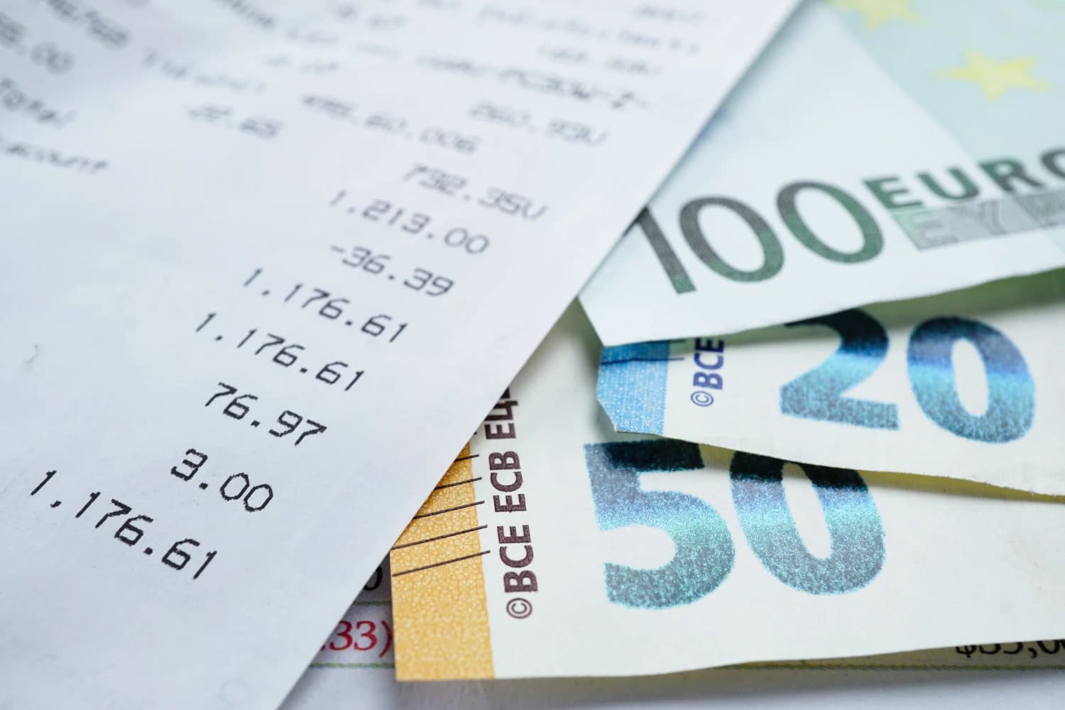 rejtett költségek az üzleti utazásban számla euró bankjegyek megtakarítás